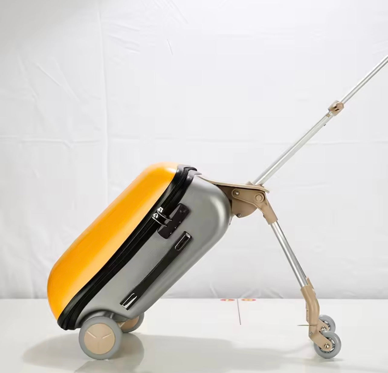 20-Inch Kids’ Scooter Luggage with Spinner Wheels
