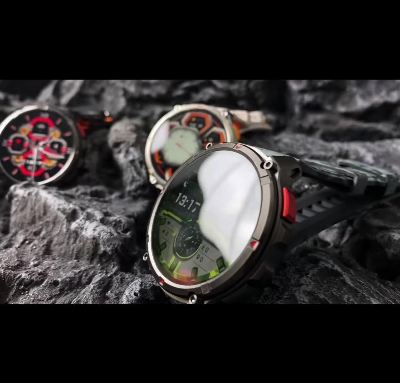 Explorer Pro Smartwatch HT33 – Compass, LED Flashlight, 1.7" IPS Display, IP68 Waterproof